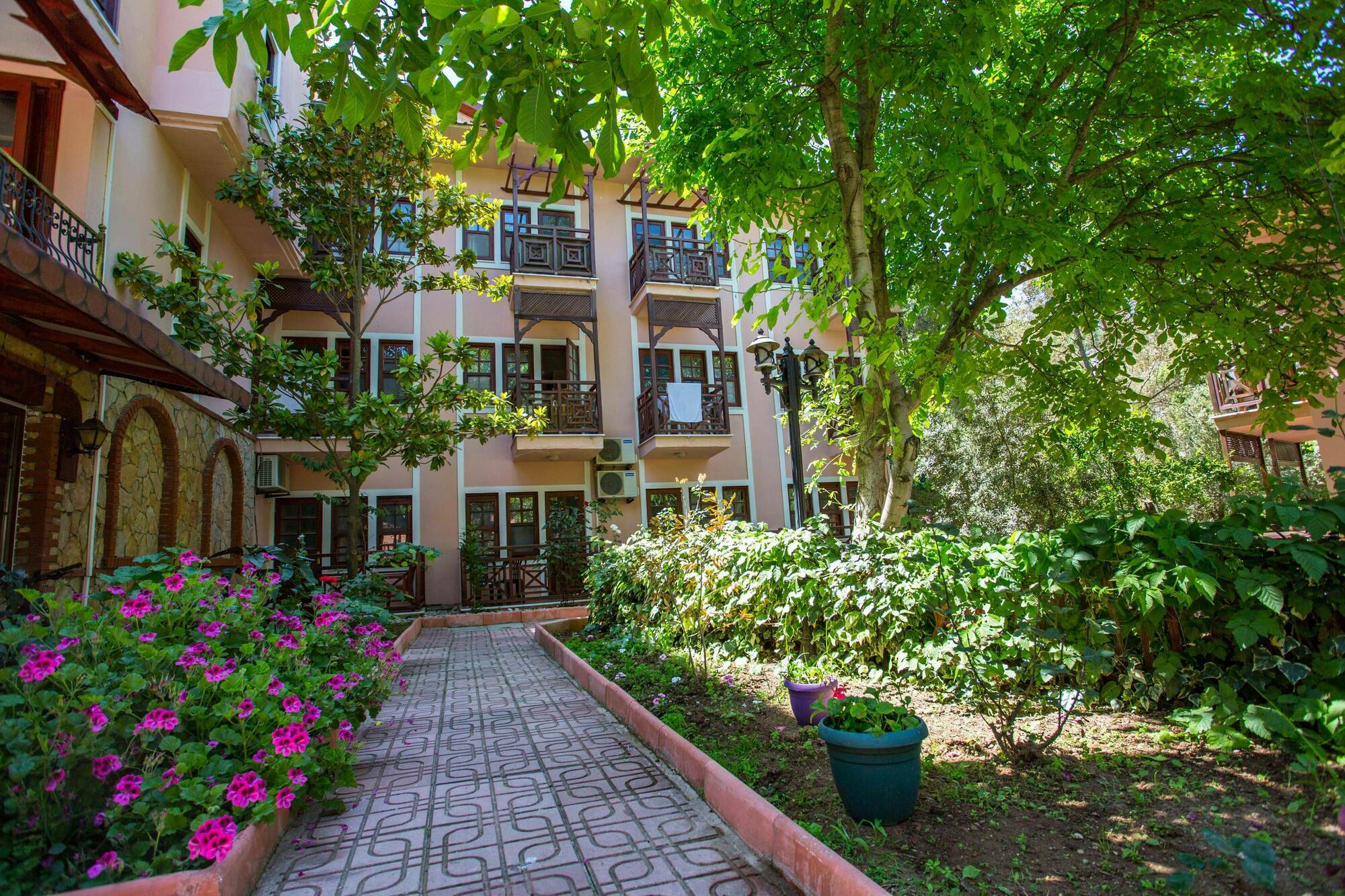 Club Pink Palace 3* Олудениз
