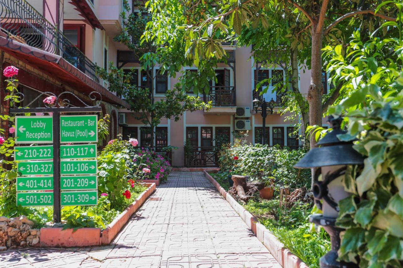 Club Pink Palace Отель Олудениз